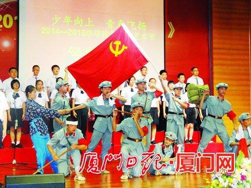 盗贼偷走皇帝的酒杯后被抓，大臣主张处死他，皇帝却想让他当将军